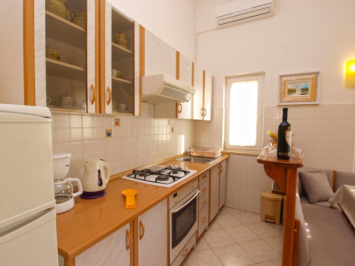 Apartments Iva 1534 Pula Extérieur photo
