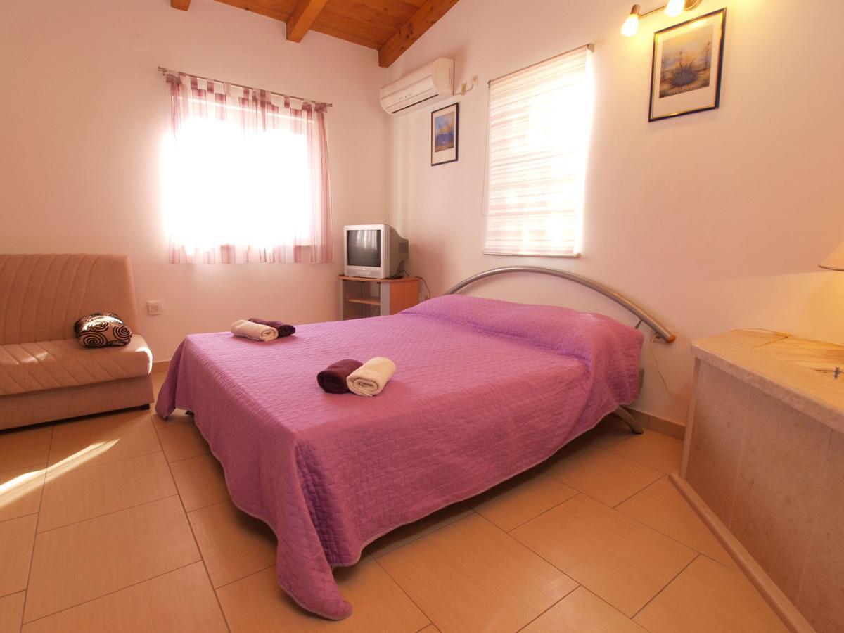 Apartments Iva 1534 Pula Extérieur photo